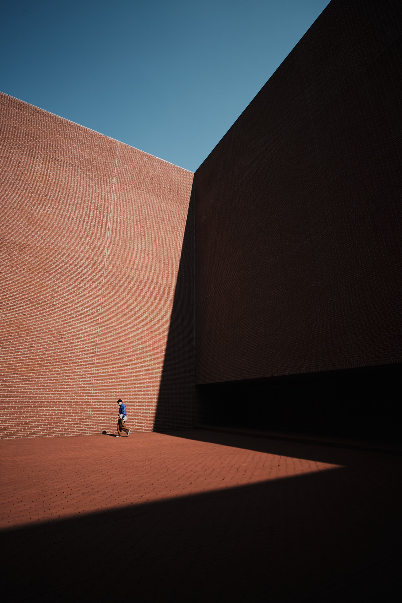 作者姓名：Dylan Goldby&nbsp;&nbsp;&nbsp;&nbsp;镜头型号：CF 10mm F4.0 Cookie